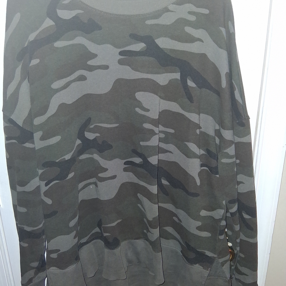 Time and Tru Camo Crewneck